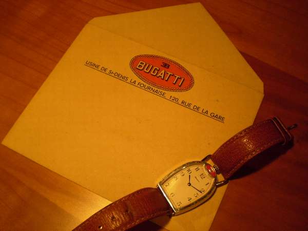 busta con indirizzo e logo