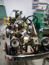 AUTOMOBILE STATICA SEZIONATA PER SCUOLA-GUIDA